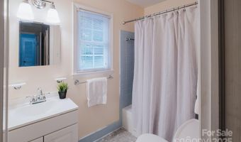 1224 Brockton Ln, Charlotte, NC 28226