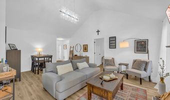 489 River Chase Dr, Athens, GA 30605