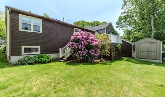 12 Twin Leaf Trl, Narragansett, RI 02874