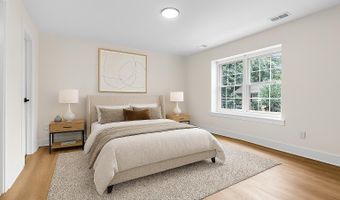 104 Dundee Ct, Aberdeen, NJ 07747