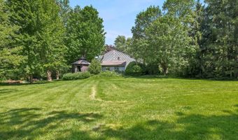 27050 W Wilmot Rd, Antioch, IL 60002
