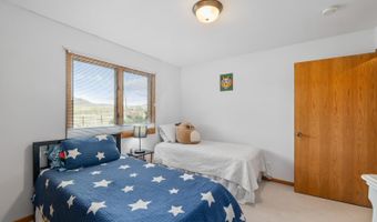 1251 TOMAHAWK Rd, Cheyenne, WY 82009