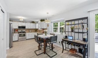 275 Inland Cir, Avon, IN 46123