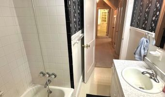 917 Pembroke Ave N, Ahoskie, NC 27910