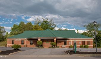 612 Campus Dr, Abingdon, VA 24210