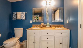 82 Kempson Pl, Metuchen, NJ 08840