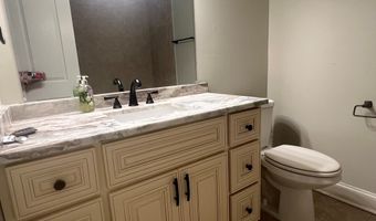 414 Pine Glen Dr, Albany, GA 31705
