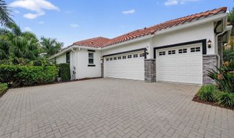 830 MANNS HARBOR Dr, Apollo Beach, FL 33572