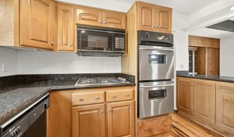 738 Fairway Ct, Ashland, OR 97520