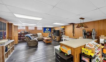 404 Oakmont Cir, Ballwin, MO 63011