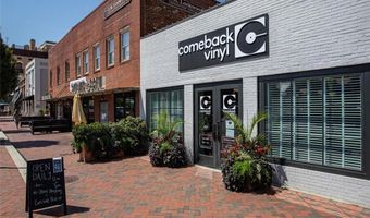 355 Chiswick Cir, Alpharetta, GA 30009