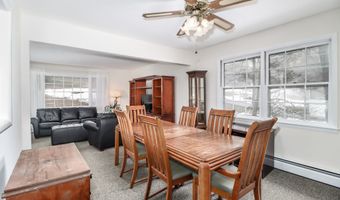 24 Prospect Dr, Brookfield, CT 06804