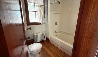 58 Oak St, Brattleboro, VT 05301