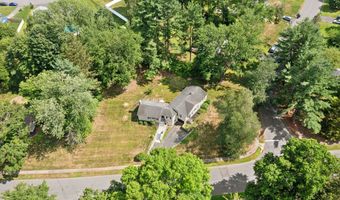 136 Crescent Cir, Cheshire, CT 06410