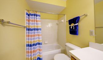 825 Brookside Dr, Ann Arbor, MI 48105