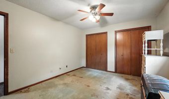 907 S Superior St, Angola, IN 46703