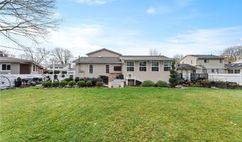 151 Rainbow Dr, Amherst, OH 44001