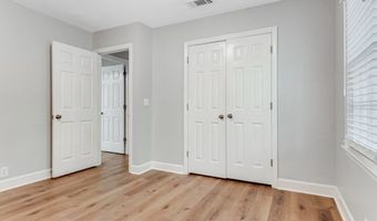 2420 E Alberson Dr, Albany, GA 31721