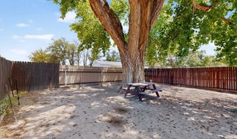 655 Country Ln, Bosque Farms, NM 87068