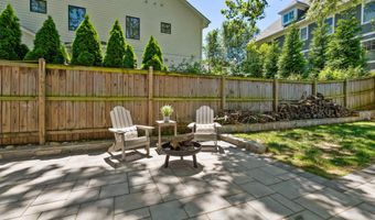 6111 35TH St N, Arlington, VA 22213