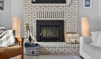 87 Maple Ridge Dr, Monmouth, ME 04259