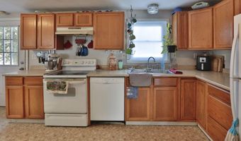 162 Waldo Ave, Belfast, ME 04915