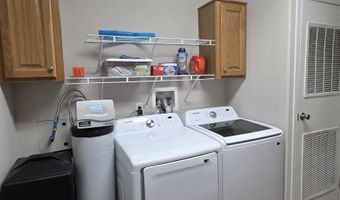 1401 W Bowman Dr, Artesia, NM 88210