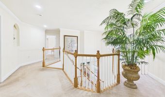 7801 RIDGEWOOD Dr, Annandale, VA 22003