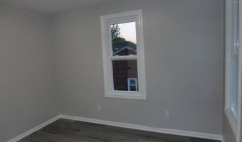 210 Merritt Ave, Bergenfield, NJ 07621
