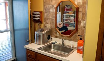 000 2900 Ave, Abilene, KS 67410
