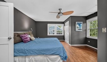 9908 DICKENS Ave, Bethesda, MD 20814