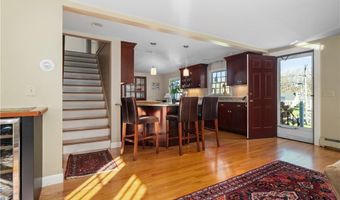 94 Abbott Run Valley Rd, Cumberland, RI 02864