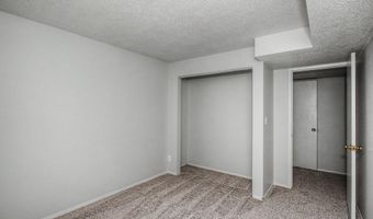 703 Meadow Pl, Ames, IA 50010