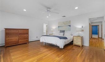 67 Daniel Dr, North Kingstown, RI 02852