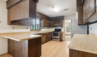 2430 Easy St, Allenwood, NJ 08720