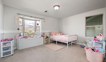 28 W Canal Dr, Brookside, UT 84782