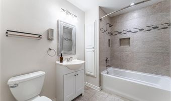 17 Mellor Ln, Bella Vista, AR 72715