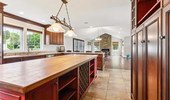 18 Anawan Ave, Narragansett, RI 02882