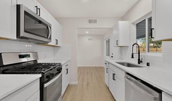 6026 Aspen Ave NE, Albuquerque, NM 87110