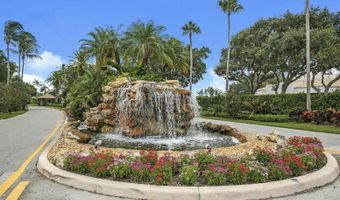 221 Orange Tree Dr, Atlantis, FL 33462