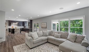 1977 EMERALD GLEN Ct, Ada, MI 49301