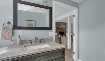6 Acre Ave, Barrington, RI 02806