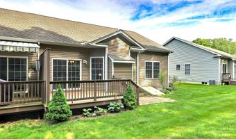 61 Pondview Cir 61, Beacon Falls, CT 06403