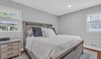 745 Halliard Ave, Beachwood, NJ 08722