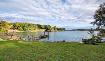 2543 Harbor View Rd, Camden, SC 29020