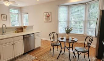 2229 OAK Ct N, Arlington, VA 22209