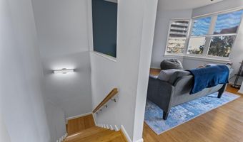 301 S REYNOLDS St 202, Alexandria, VA 22304