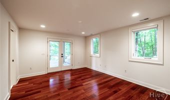 38 River Shoals Dr, Athens, GA 30606