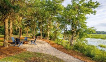 2 Creeks End Ln, Beaufort, SC 29902