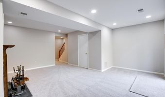 5713 LAWSONS HILL Ct, Alexandria, VA 22310